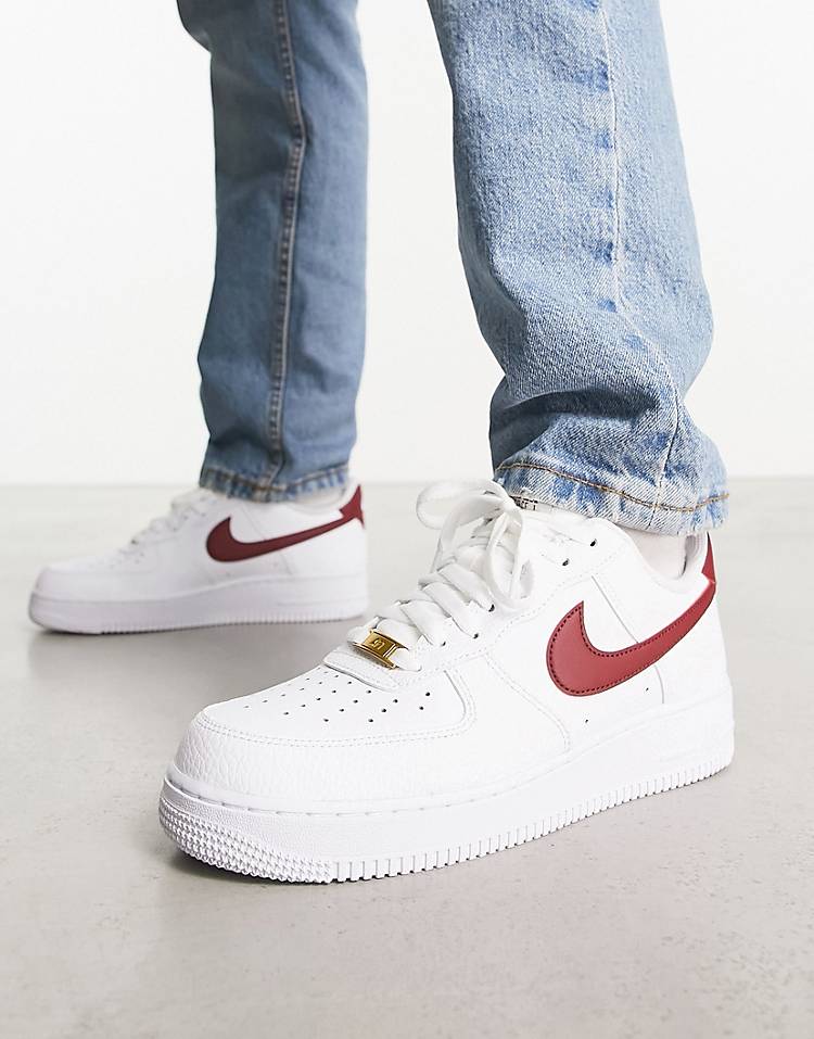 Nike Air Force 1 '07 sneakers in white and red